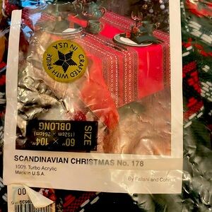 v i n t a g e :: Scandinavian Christmas tablecloth